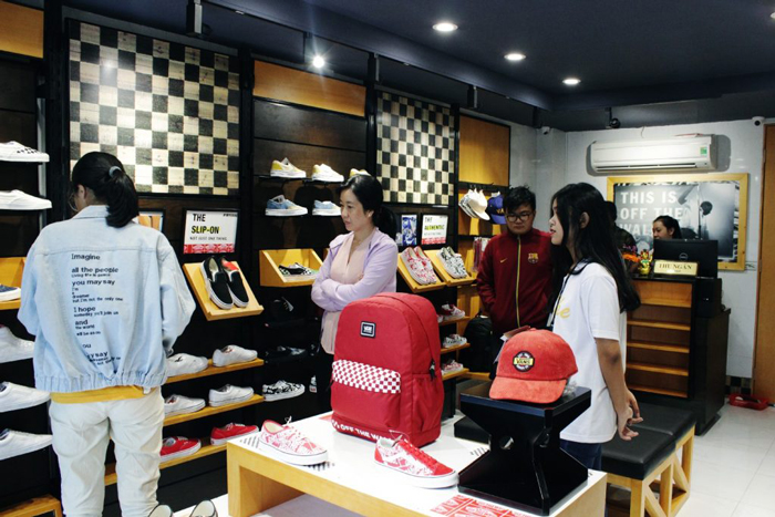 Là tín đồ Vans, bạn đã biết các cửa hàng giày Vans hàng đầu tại Sài Gòn 