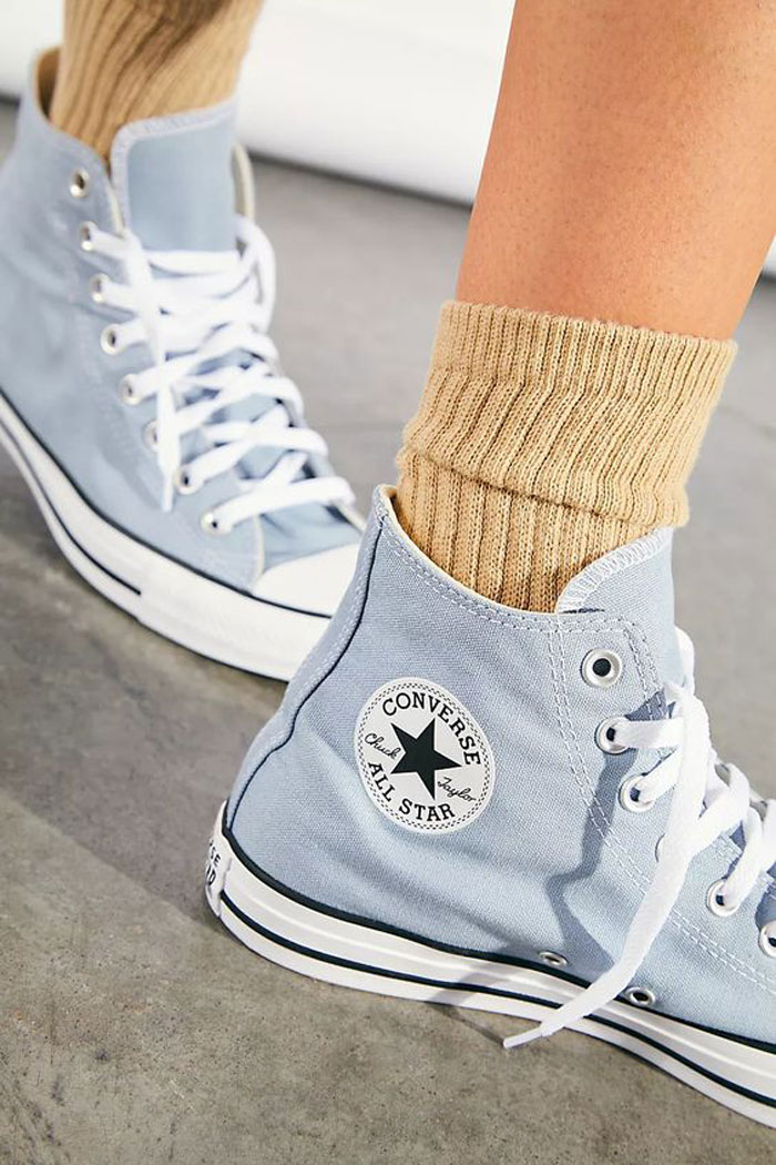 Mê mẩn trước các loại giày Converse cổ cao năng động