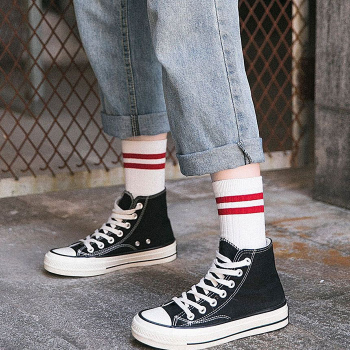 Đâu là quyết định đúng đắn khi cân nhắc chọn giày Converse cổ cao hay thấp