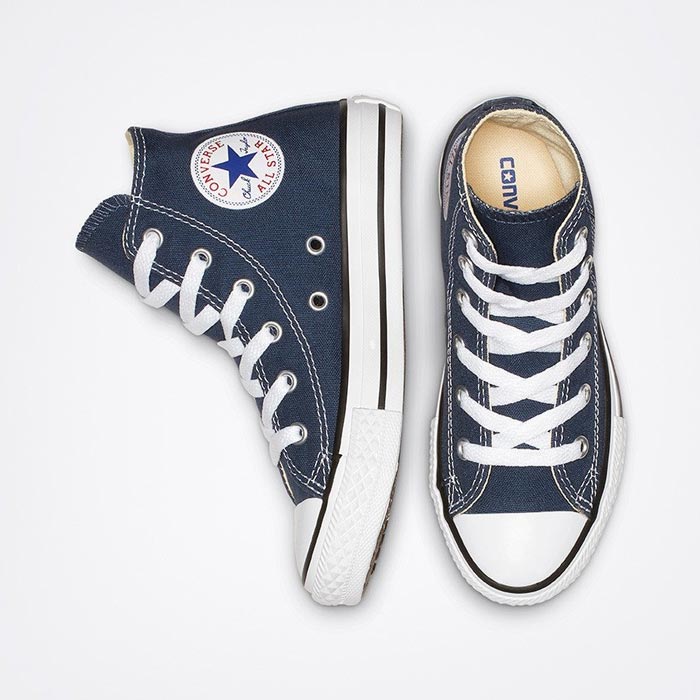 Converse Classic Navy - Đôi giày với vẻ đẹp cổ điển vượt thời gian