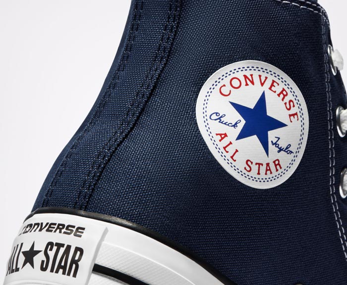 Converse Classic Navy - Đôi giày với vẻ đẹp cổ điển vượt thời gian