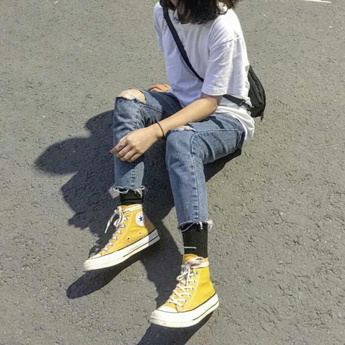 Chinh phục mọi outfit cùng sắc vàng rực rỡ của giày Converse Sunflower 1970s
