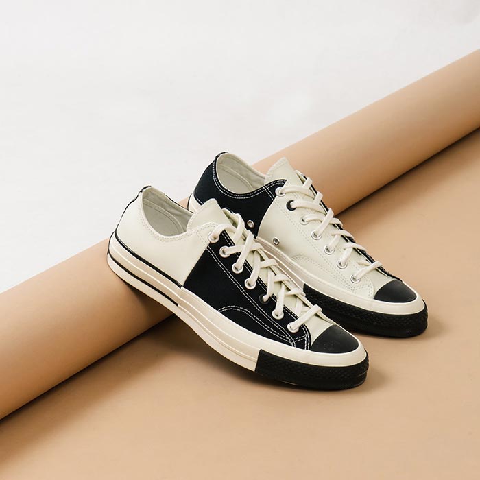 Giày Converse đen - Phá vỡ mọi nguyên tắc mix-match