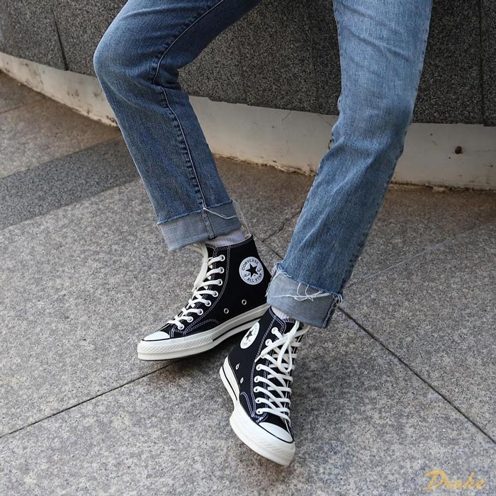 Converse cổ cao đen - Item giúp bạn chinh phục mọi phong cách