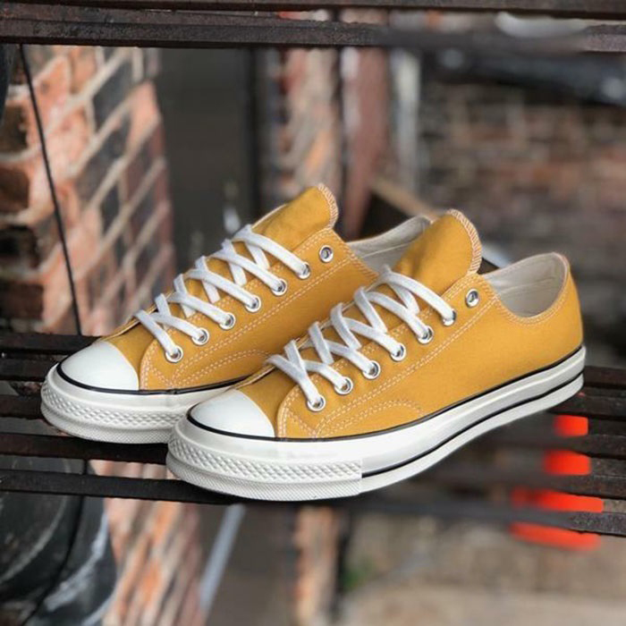 Không chỉ đẹp mà còn hợp mùa chính là những mẫu Converse Chuck 70 Low Top