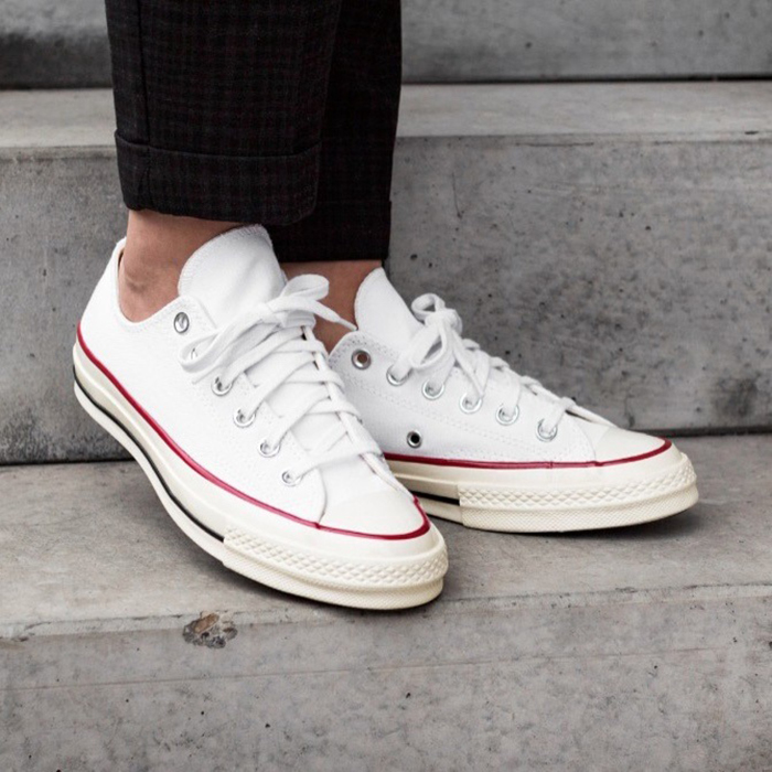 Không chỉ đẹp mà còn hợp mùa chính là những mẫu Converse Chuck 70 Low Top