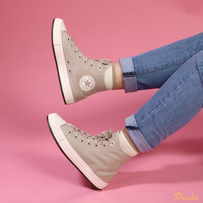 Đón đầu xu thế với giày Converse Chuck Taylor All Star cổ cao