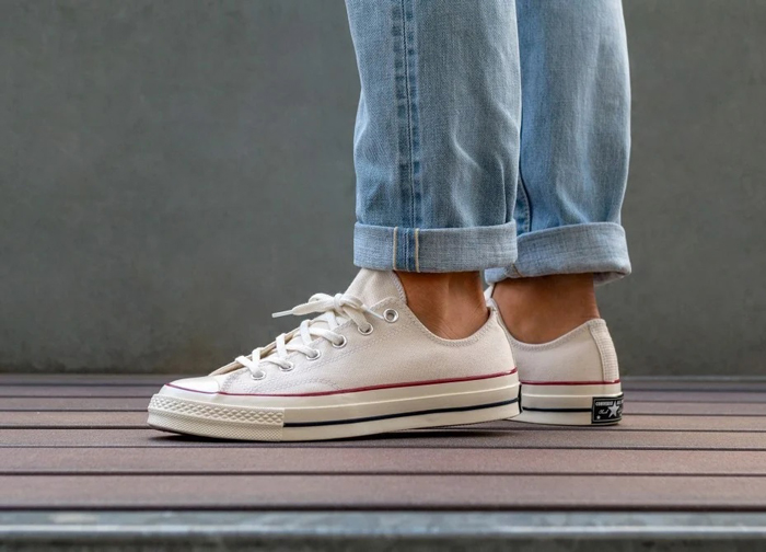 Độ “hot” của những mẫu giày Converse full trắng chưa bao giờ hạ nhiệt