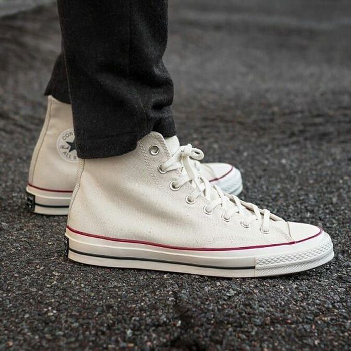 Độ “hot” của những mẫu giày Converse full trắng chưa bao giờ hạ nhiệt