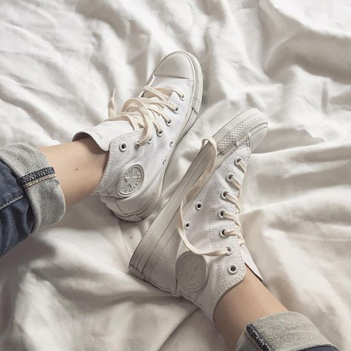 Độ “hot” của những mẫu giày Converse full trắng chưa bao giờ hạ nhiệt