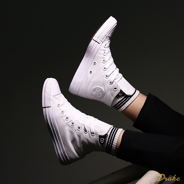 Độ “hot” của những mẫu giày Converse full trắng chưa bao giờ hạ nhiệt