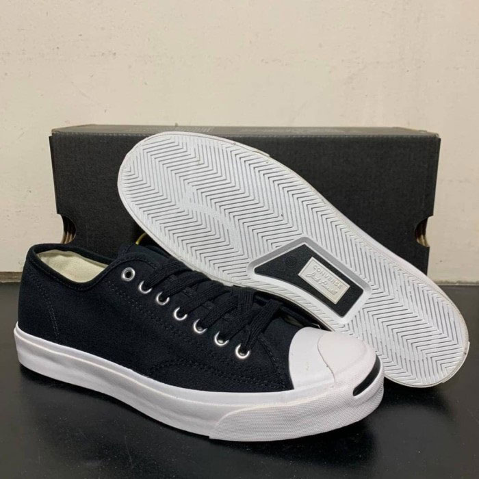 Điểm lại đôi nét về những mẫu giày Converse Jack Purcell Canvas