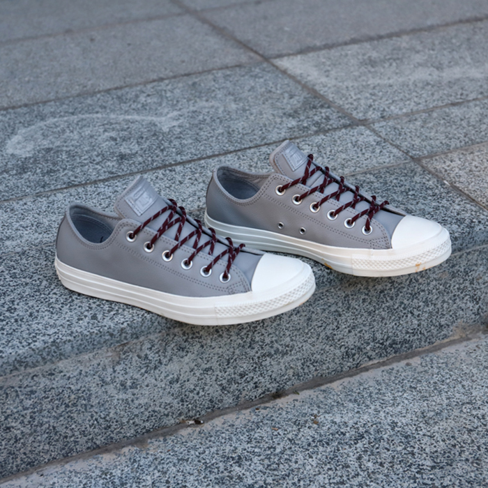 Ngại gì mưa với Converse Limo Leather ... !