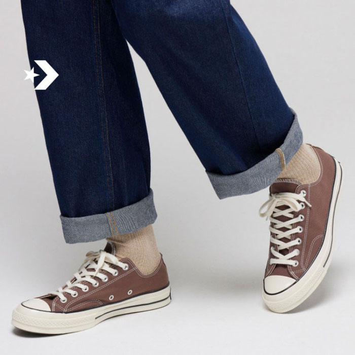 Vẻ đẹp cổ điển nhất định không thể bỏ lỡ của giày Converse nâu