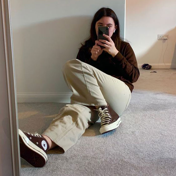 Vẻ đẹp cổ điển nhất định không thể bỏ lỡ của giày Converse nâu