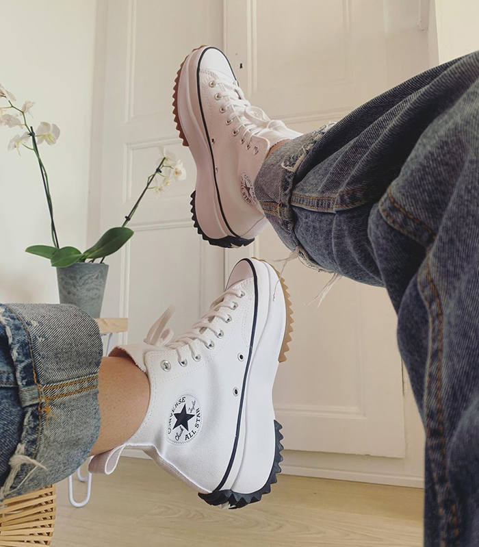 Giải đáp thắc mắc giày Converse Run Star Hike giá bao nhiêu?