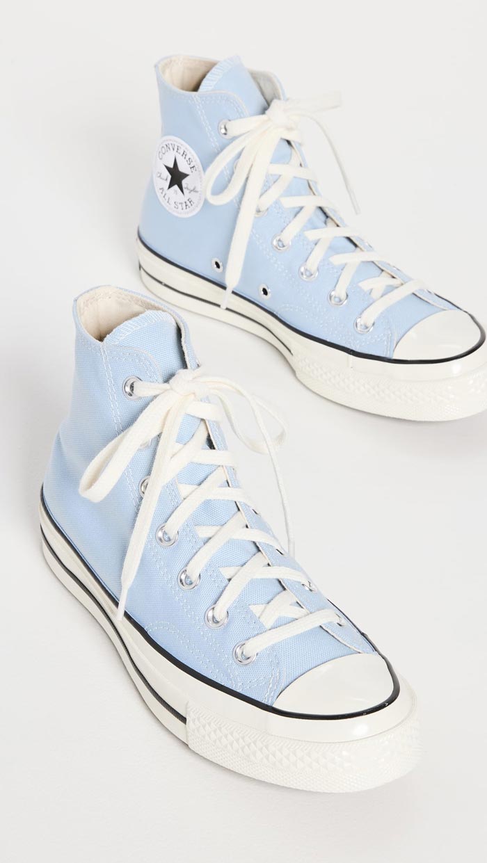 Converse xanh biển - Sắc màu sáng giá cho mọi cuộc vui