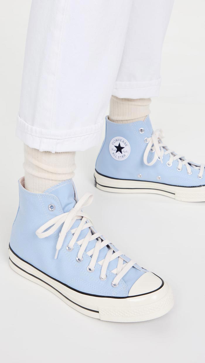 Converse xanh biển - Sắc màu sáng giá cho mọi cuộc vui