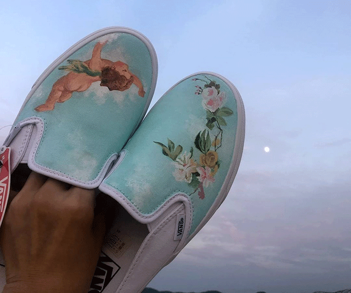 Custom giày Vans trắng - trào lưu văn hóa đặc biệt của giới trẻ thành thị