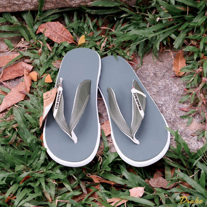 Khác biệt trong từng bước chân cùng dép kẹp nam Sneaker Buzz