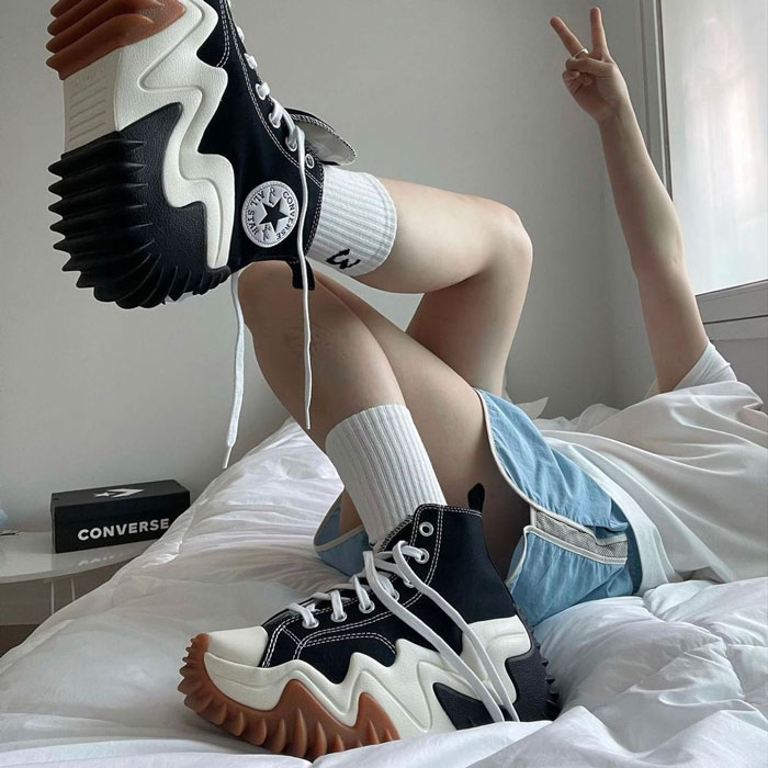 Sải bước tự tin với diện mạo bứt phá của giày Converse Run Star Motion