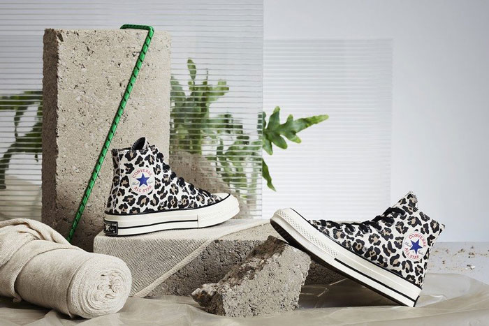 Xu hướng Leopard “nóng” trở lại trên giày Converse da beo