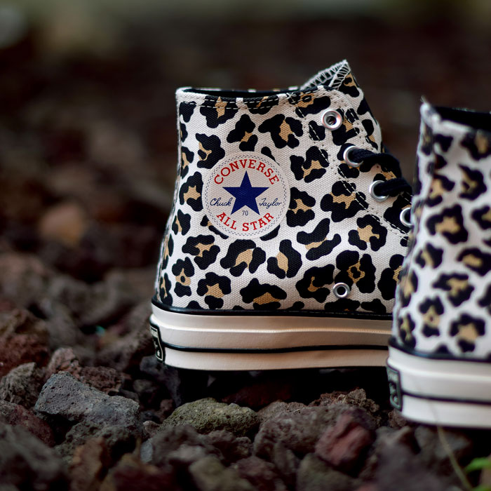 Xu hướng Leopard “nóng” trở lại trên giày Converse da beo