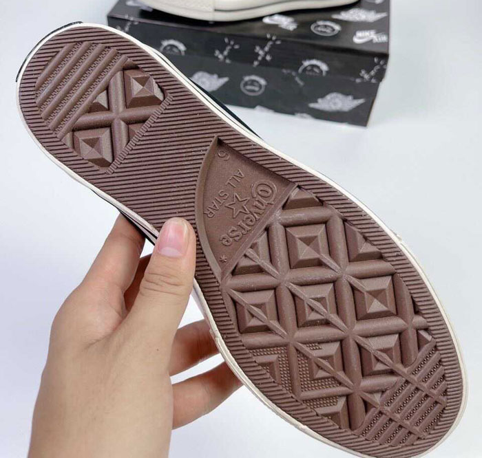 Khám phá giày Converse làm bằng chất liệu gì - Lựa chọn nào là phù hợp