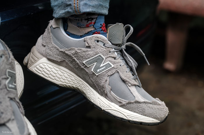 Giày New Balance xám – Gam màu “quốc dân” của làng sneaker