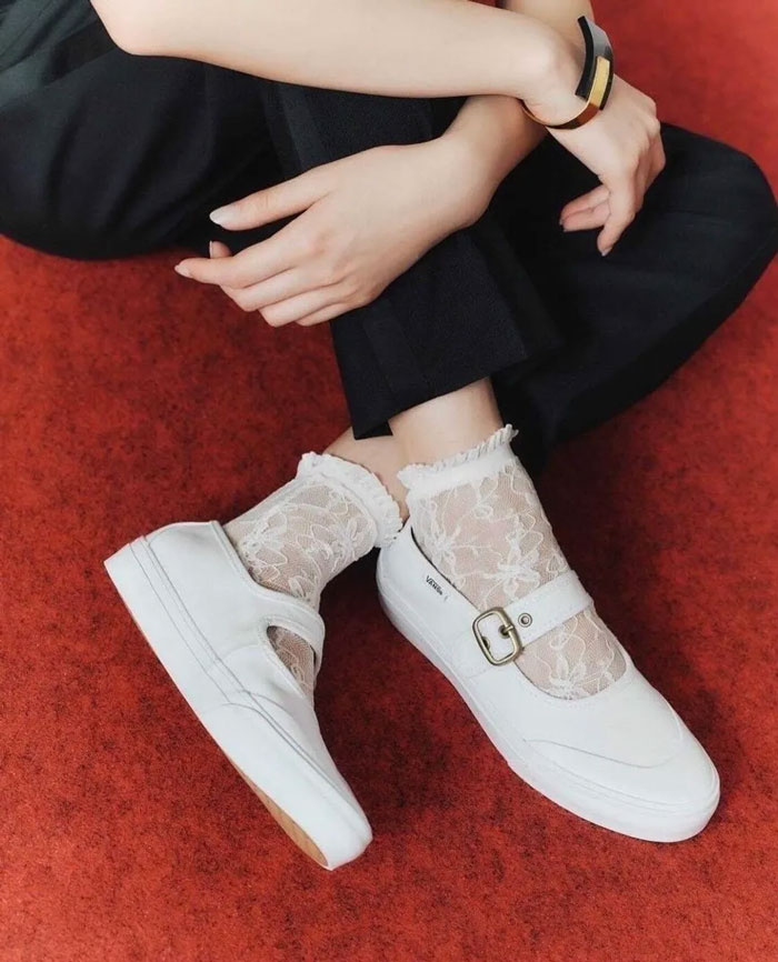 Giày Vans Mary Jane - Lựa chọn hoàn hảo cho nàng yêu sự khác biệt