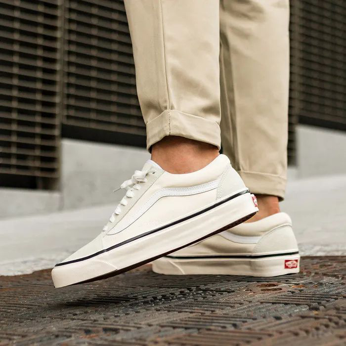 Thêm một đôi giày vans old skool trắng khiến mọi tín đồ đều “fall in love”