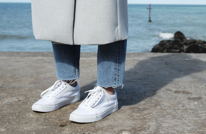 Thêm một đôi giày vans old skool trắng khiến mọi tín đồ đều “fall in love”