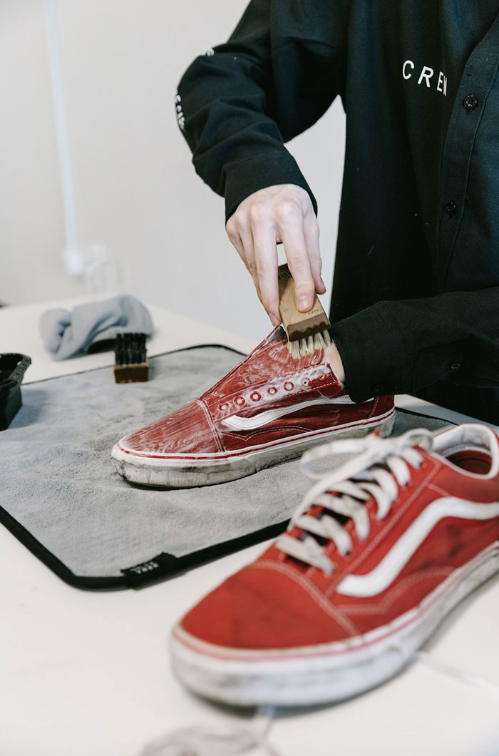 Giày Vans bị phai màu và cách xử lý hiệu quả nhất