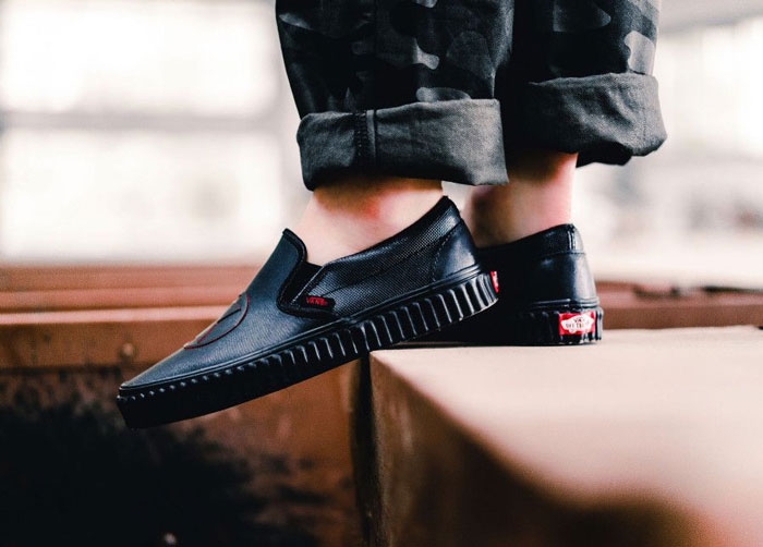 Thêm chút cá tính và mạnh mẽ cùng các mẫu giày Vans full black 