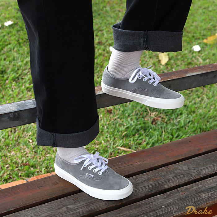 Điểm danh những đôi giày vans màu xám “khuynh đảo” làng thời trang