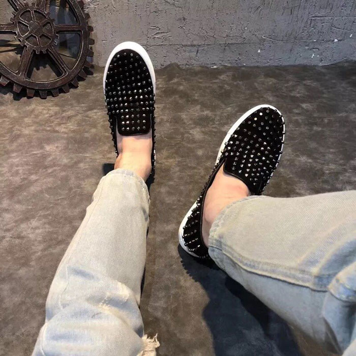 Tips “chữa trị” cho những đôi giày Vans rách một cách sáng tạo