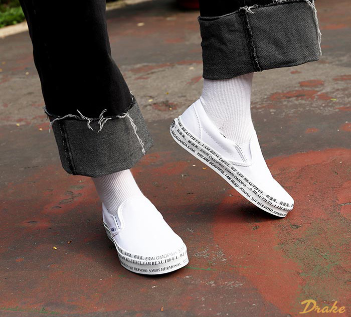 Tiết lộ những bí mật đằng sau một đôi giày Vans trắng lười