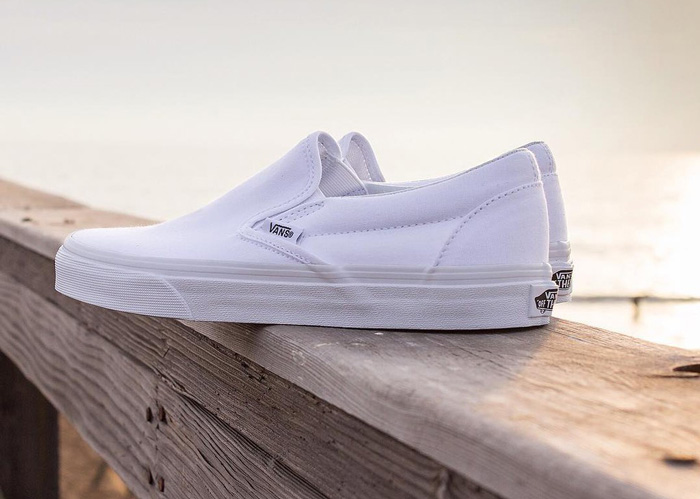 Tiết lộ những bí mật đằng sau một đôi giày Vans trắng lười