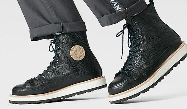 Phong cách thời trang đẳng cấp và bền bỉ cùng giày Converse da đen