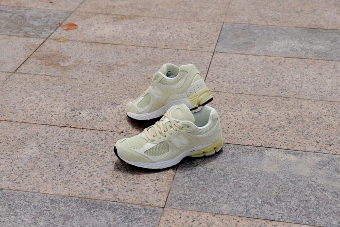 Giày New Balance màu xanh lá - Chinh phục sneakerhead với sắc màu nổi bật