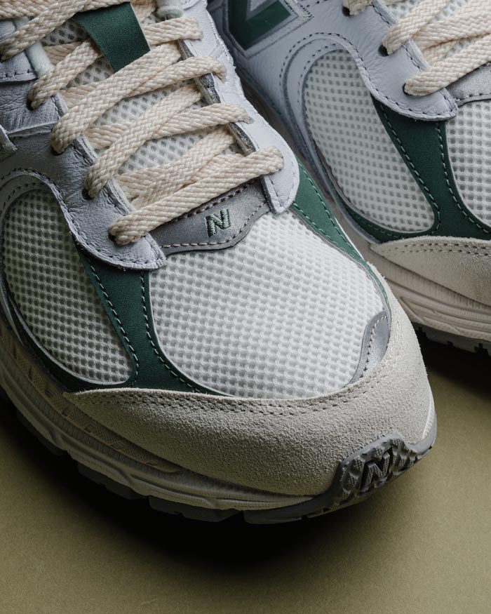 Giày New Balance màu xanh lá - Chinh phục sneakerhead với sắc màu nổi bật