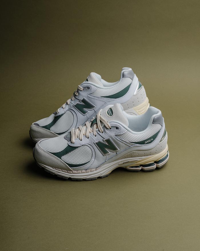 Giày New Balance màu xanh lá - Chinh phục sneakerhead với sắc màu nổi bật