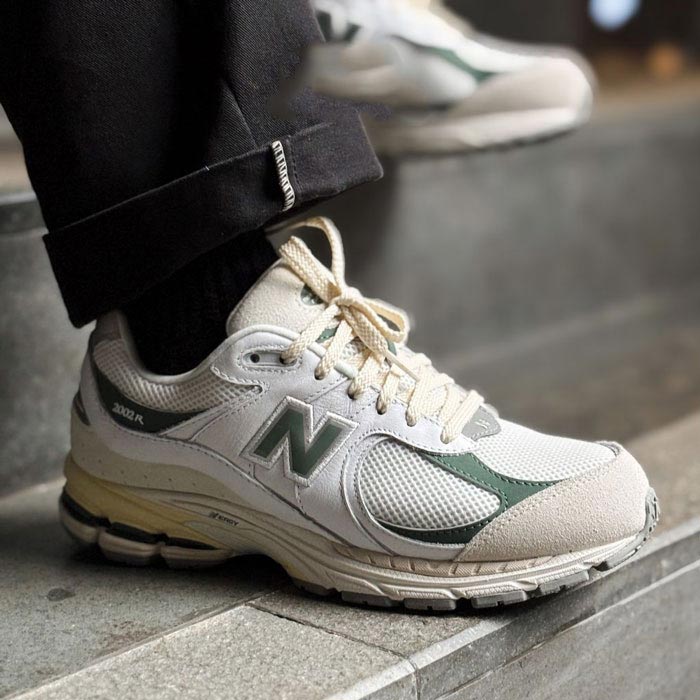 Giày New Balance màu xanh lá - Chinh phục sneakerhead với sắc màu nổi bật