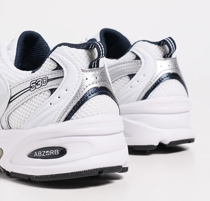 Giày New Balance 530 làm nên chất riêng trong thế giới Sneaker