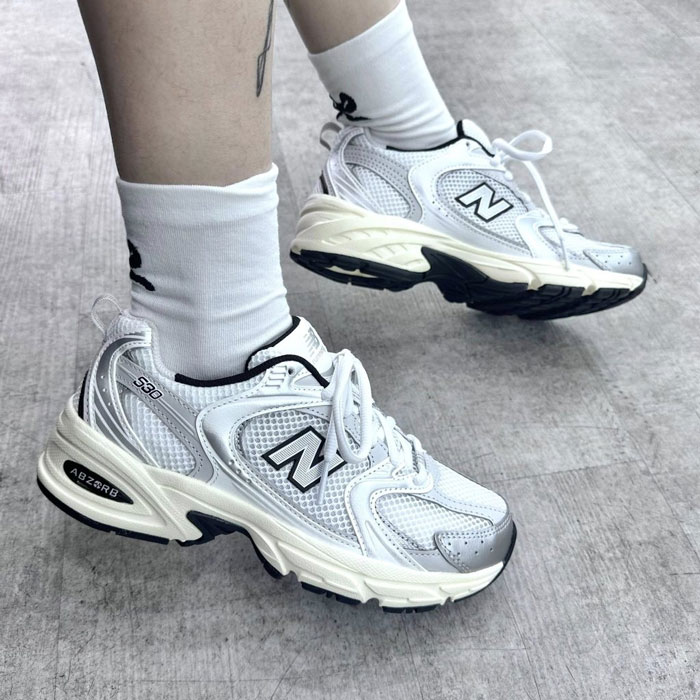 Giày New Balance 530 làm nên chất riêng trong thế giới Sneaker