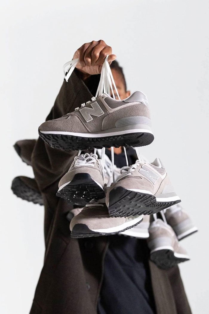 Giày New Balance Grey và vẻ đẹp vượt thời gian của sắc xám trung tính