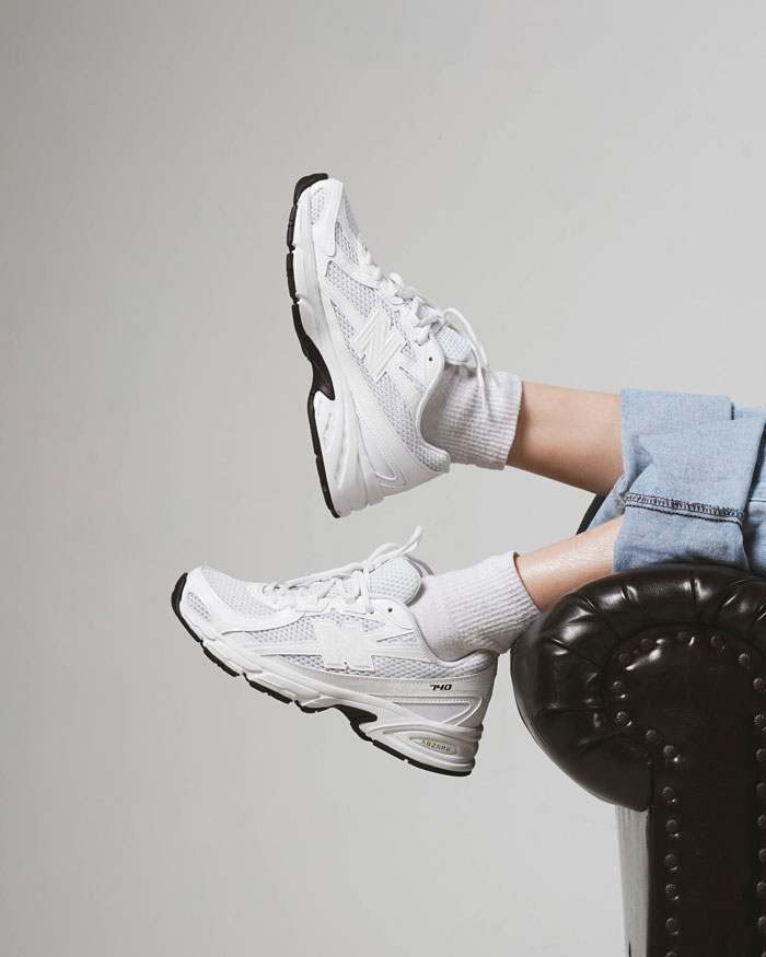 Khám phá vẻ đẹp vượt thời gian của giày New Balance trắng 