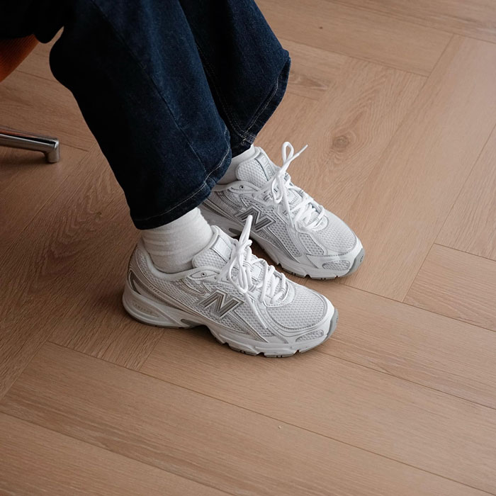 Khám phá vẻ đẹp vượt thời gian của giày New Balance trắng 