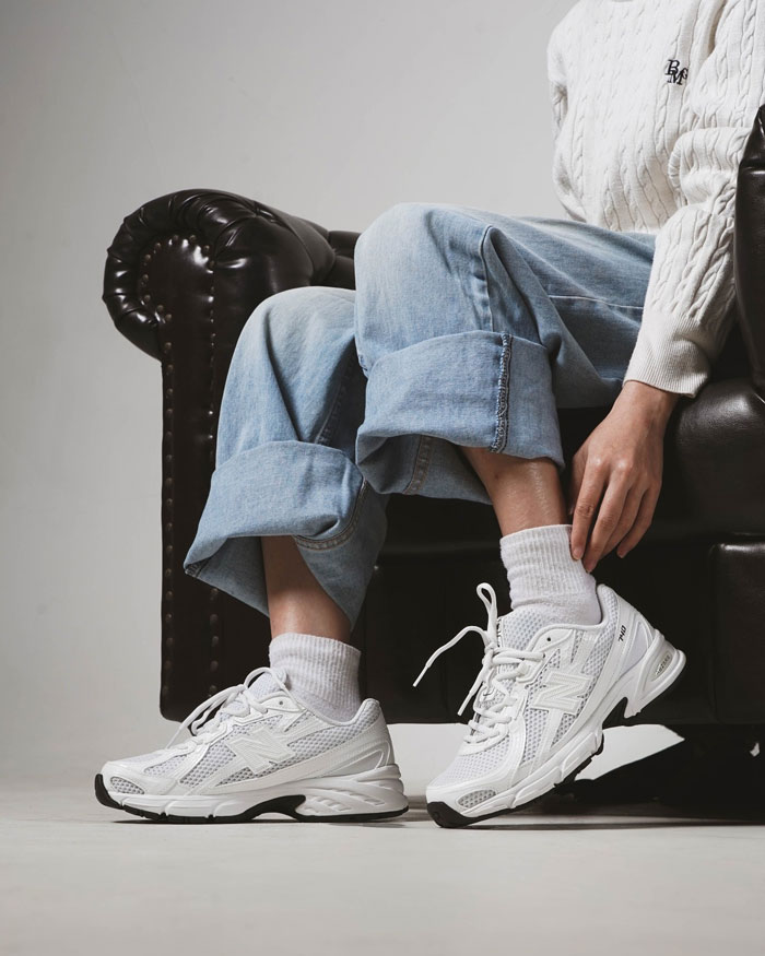Khám phá vẻ đẹp vượt thời gian của giày New Balance trắng 