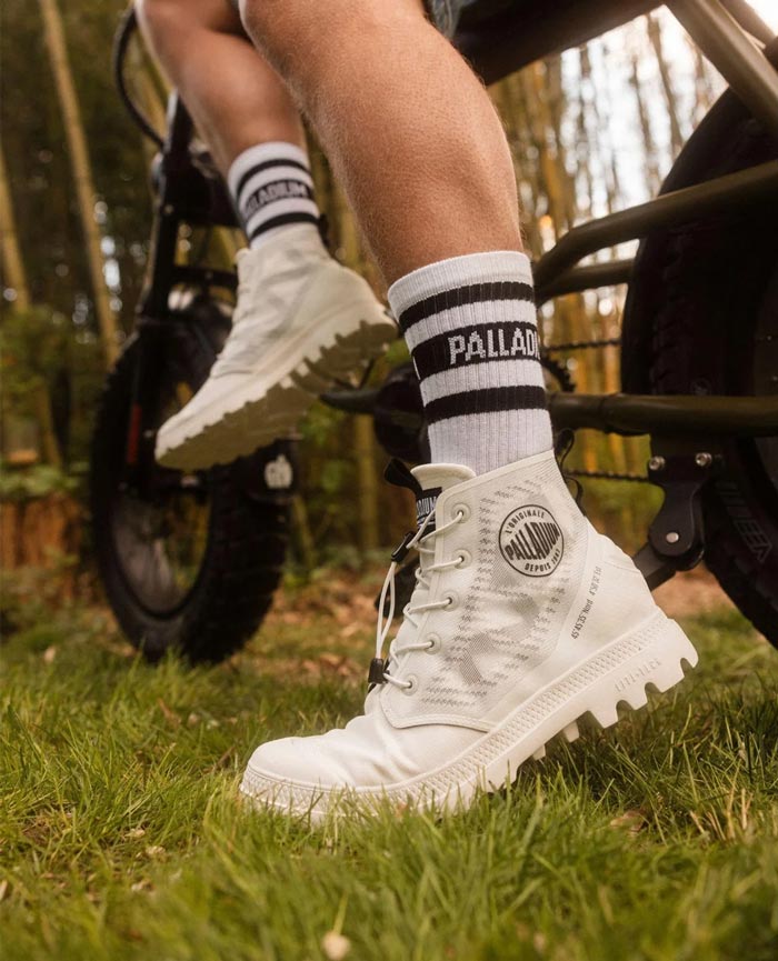 Giày Palladium Pampa Lite Travel VT - Khám phá chất outdoor qua gam trắng tinh khôi 